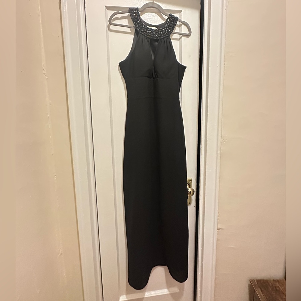 Sz 10 White House Black Market gown with black rhinestone beading at neckline